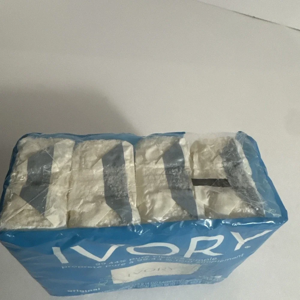 Ivory Bar Soap Original Scent For All Skin Types Pure Clean and Simple 4‎ Bars - Picture 3 of 7